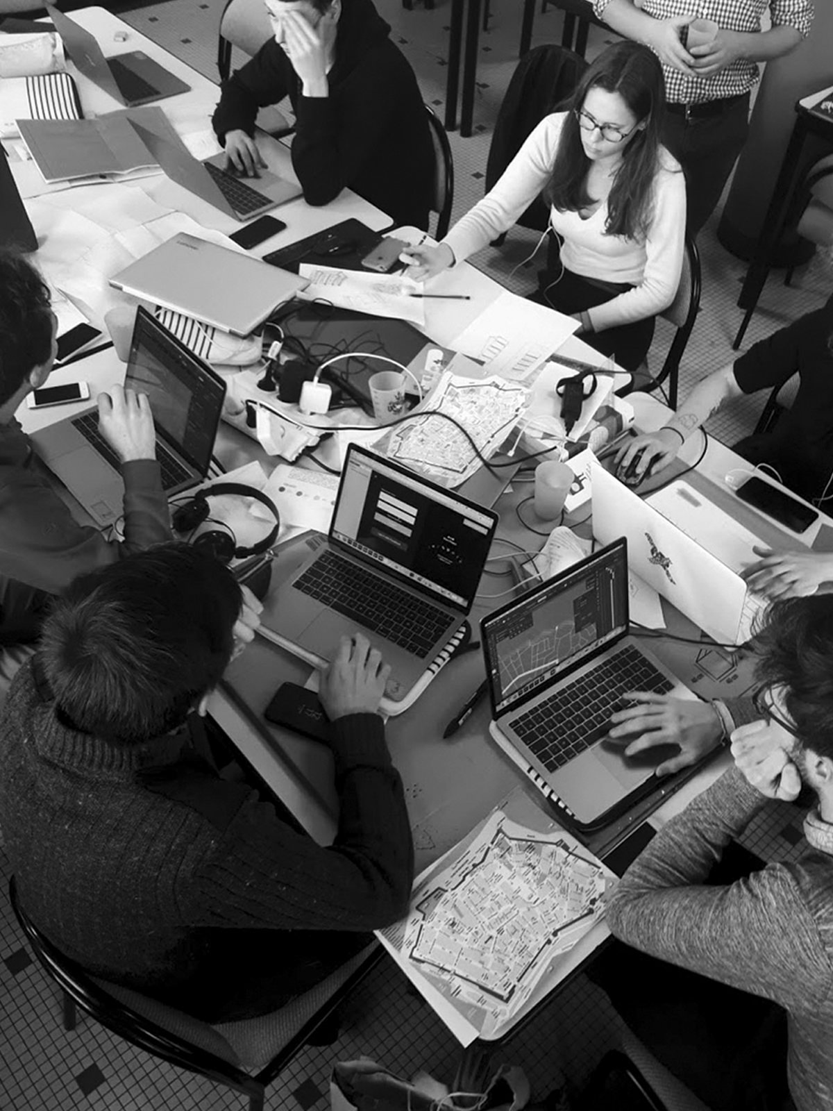 Por qué un directivo debe formarse en branding: lo que cuesta gestionar la marca por intuición