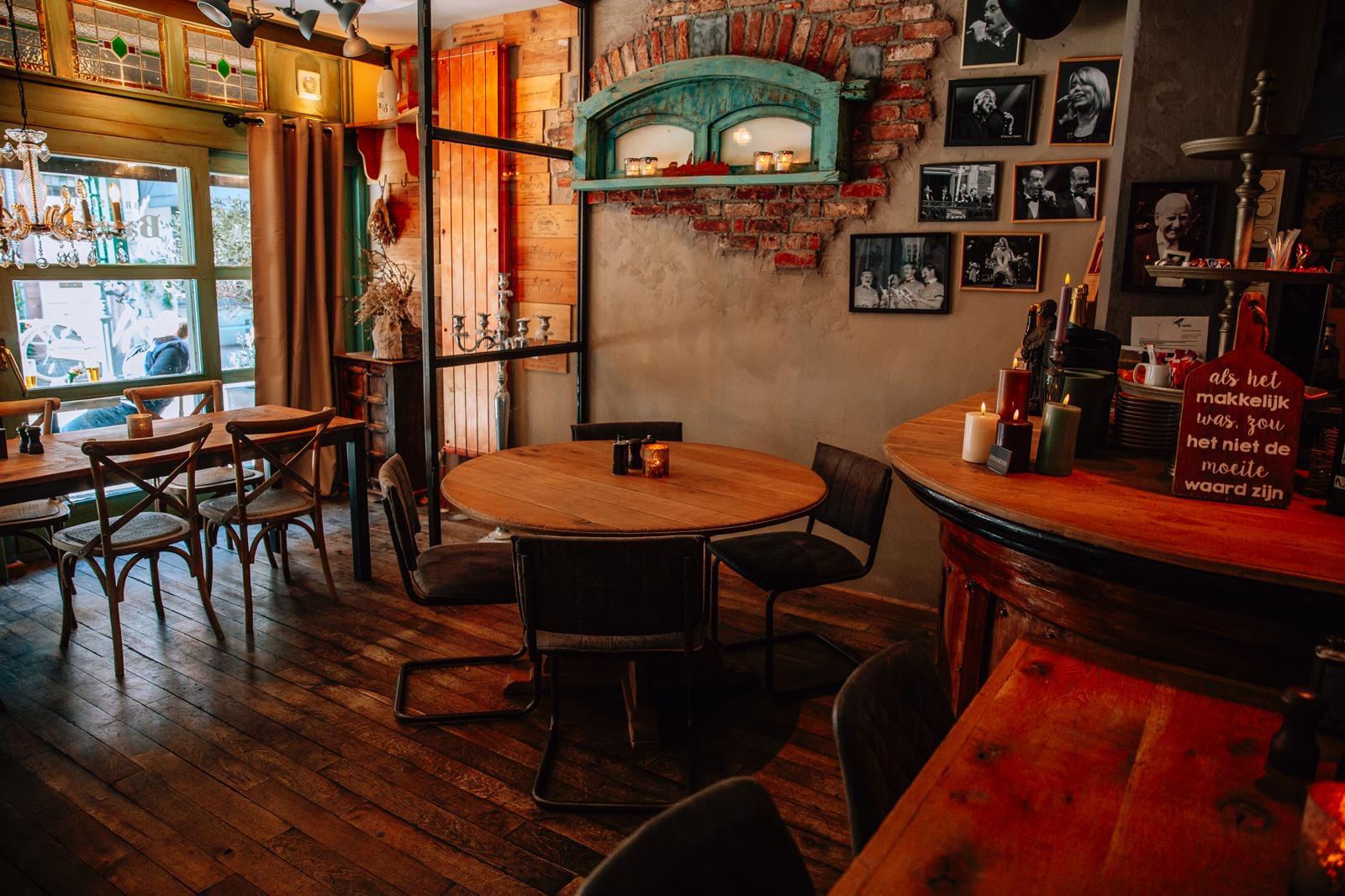 Het interieur van Brasserie Basiliek in Venlo
