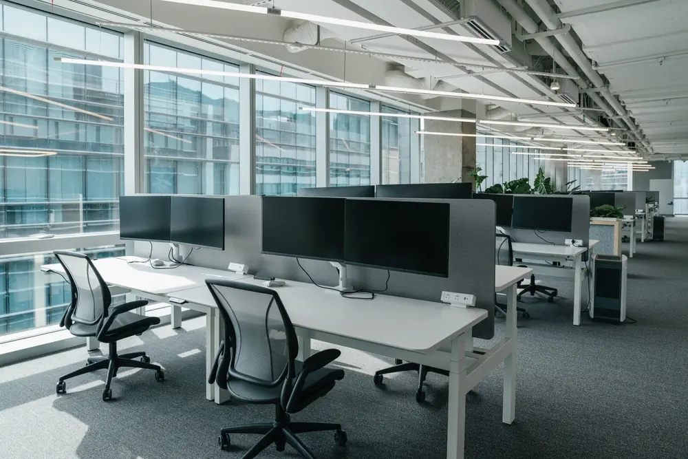 Professioneller Rückbau eine Bürozimmers