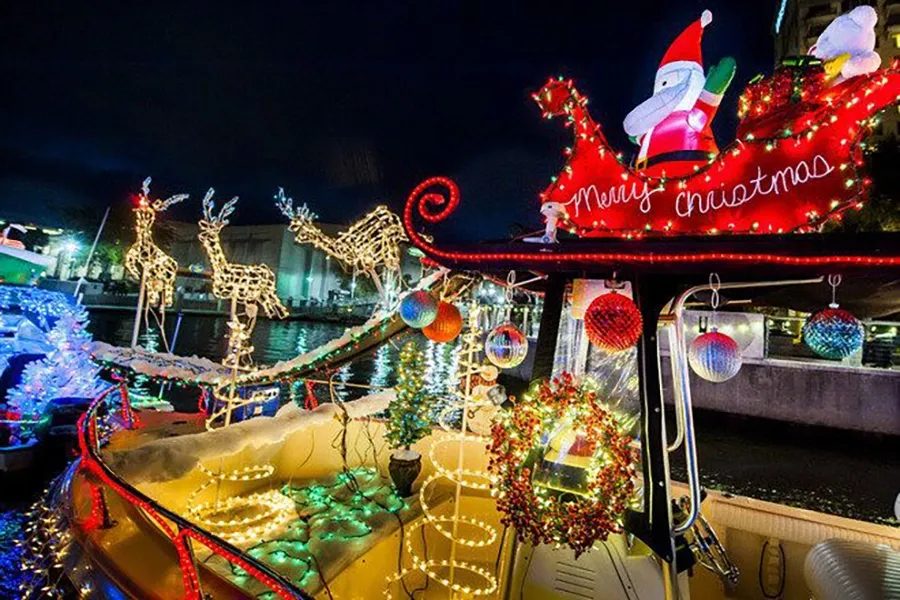 24th Annual Savannah Boat Parade of Lights Set for Saturday Night