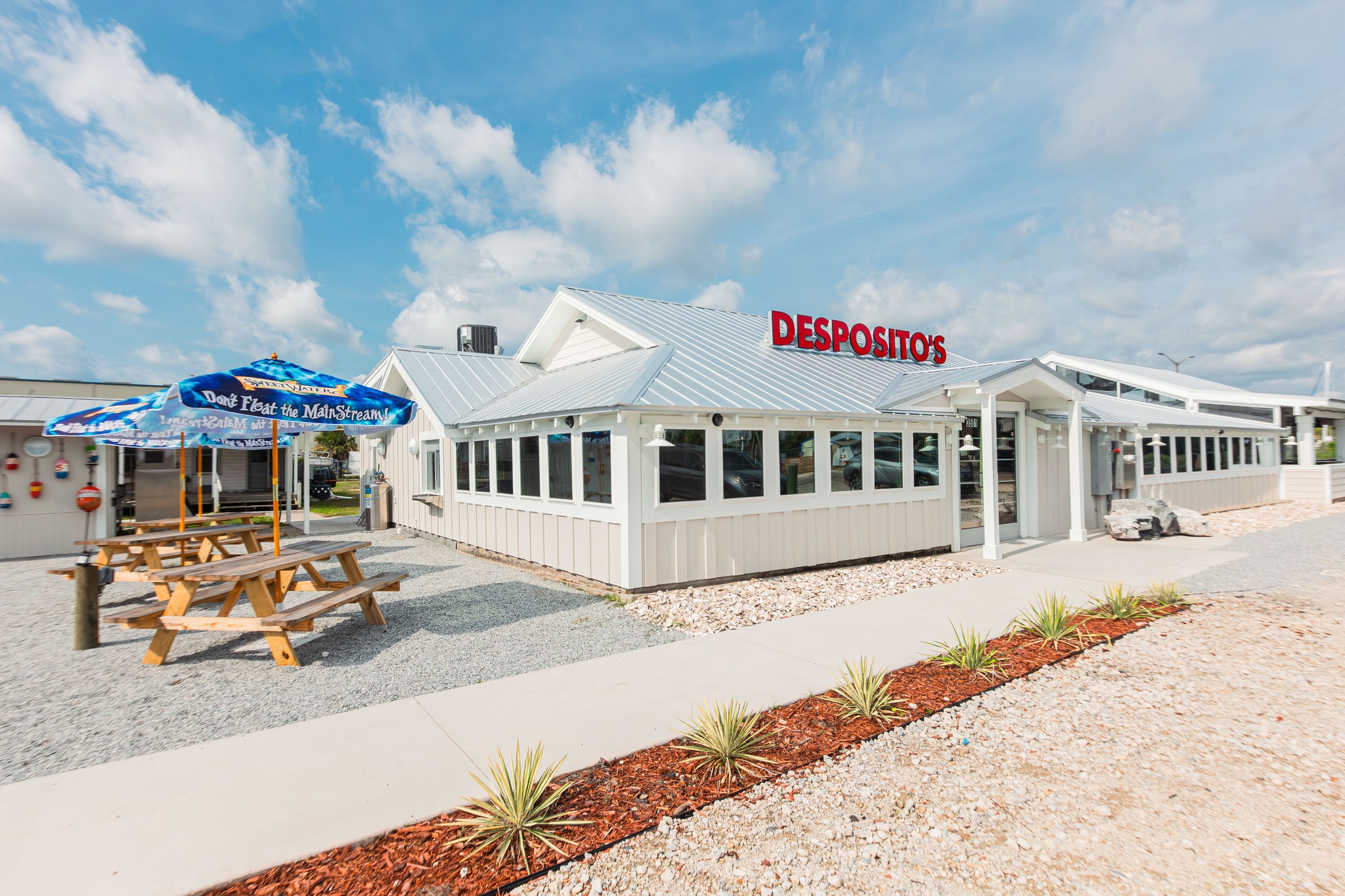 Desposito’s Seafood Set to Reopen in Thunderbolt