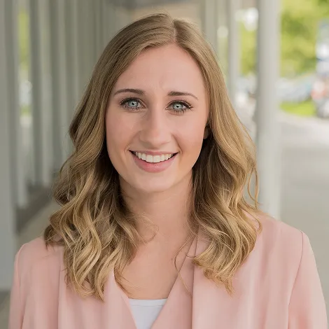 Alyssa Ball headshot.