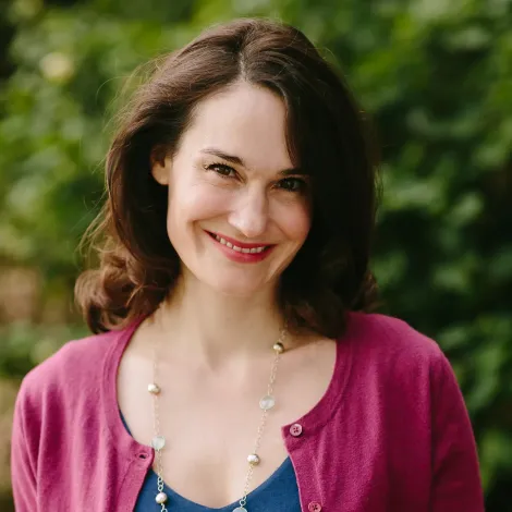 Monique Nadeau headshot.