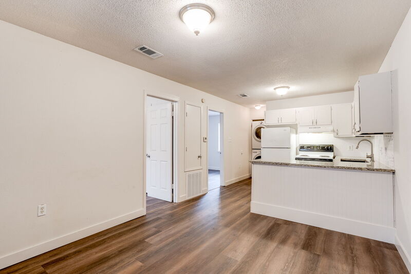 College Heights — property photo 2