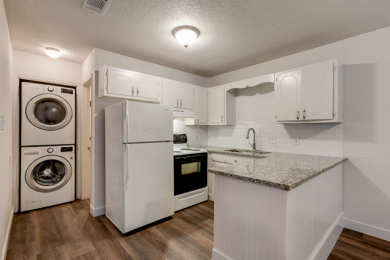 College Heights — property photo 3