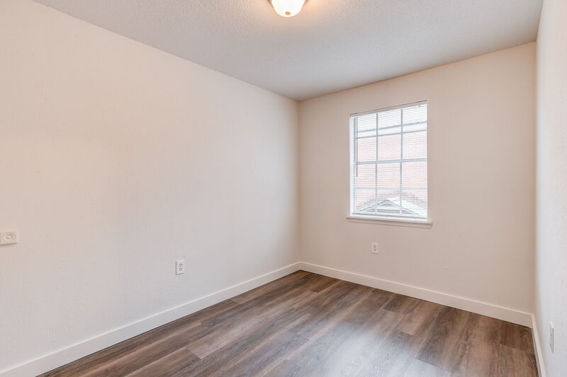 College Heights — property photo 6