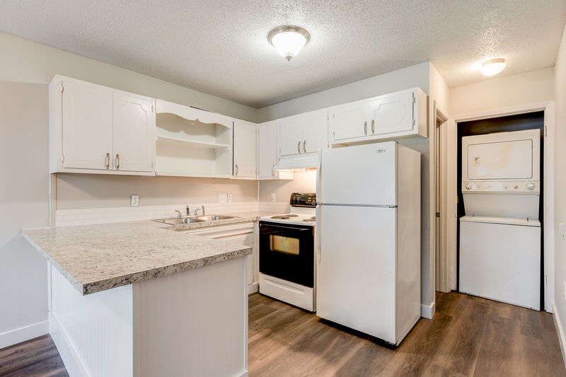 College Heights — property photo 8
