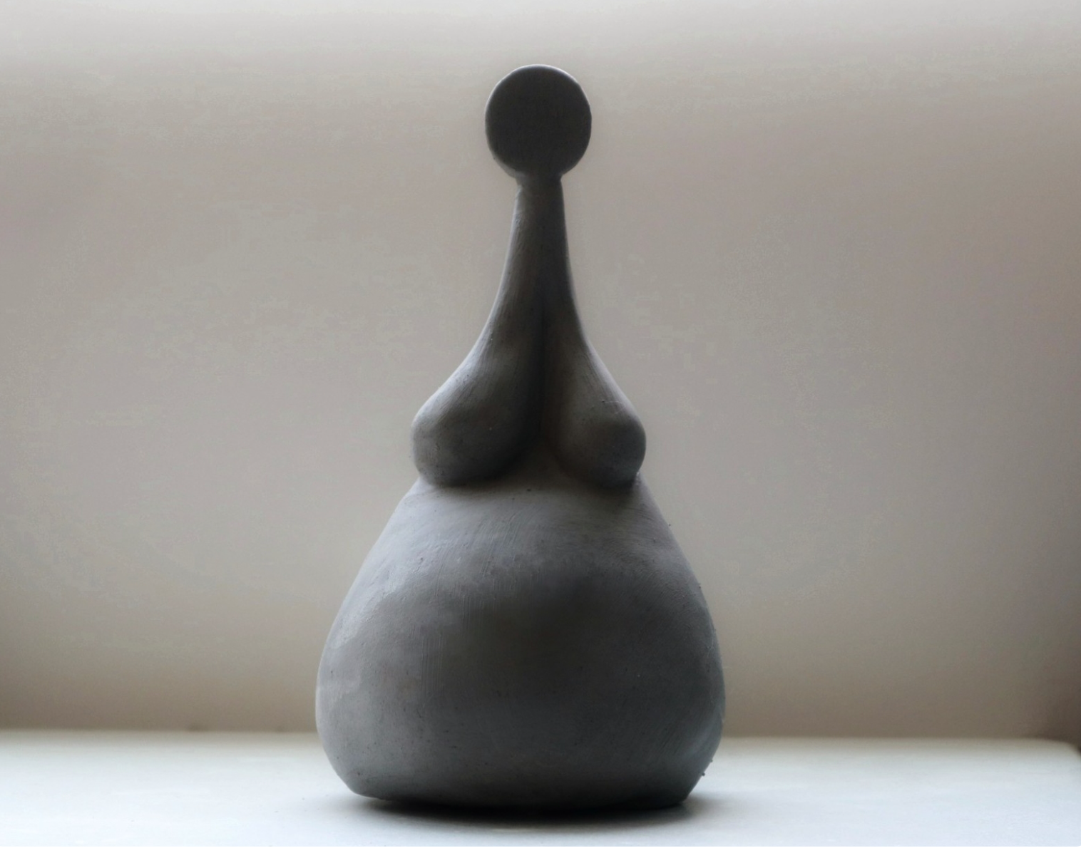 Ceramic sculpture by Homa Ebrahimpour, 2021
