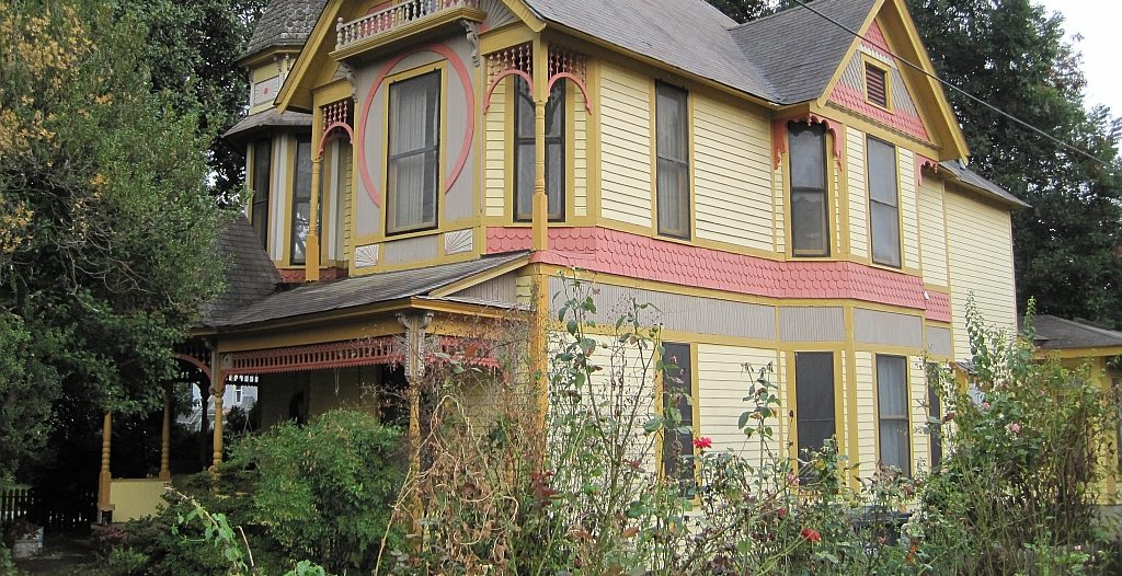 Jonesboro AR historic Bell House 303 Cherry St
