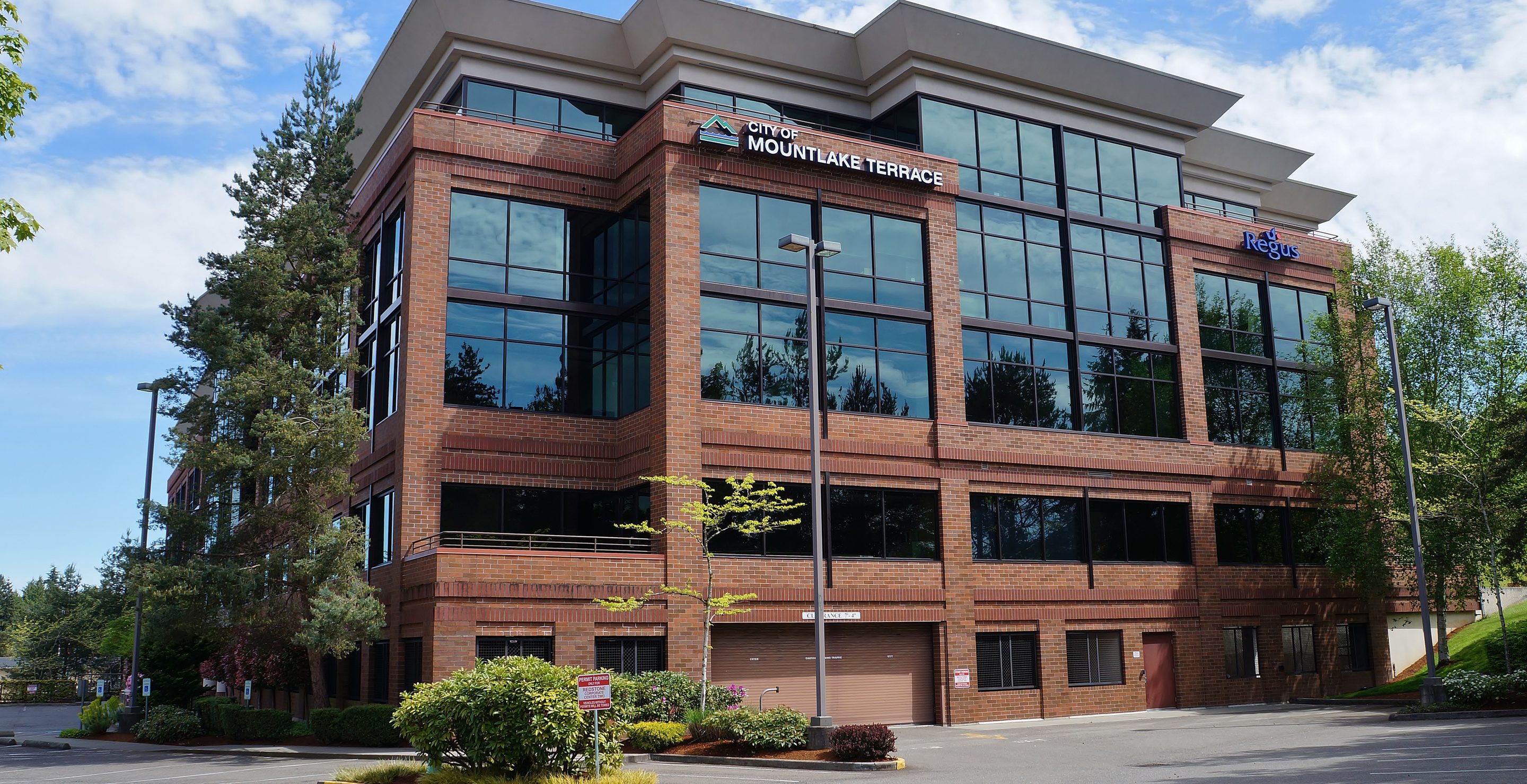 Redstone Corporate Center - Mountlake Terrace interim city hall
