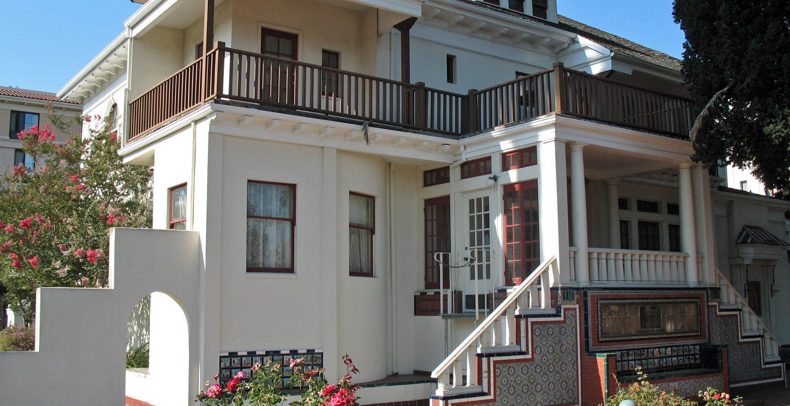 Casa Peralta (San Leandro, CA)