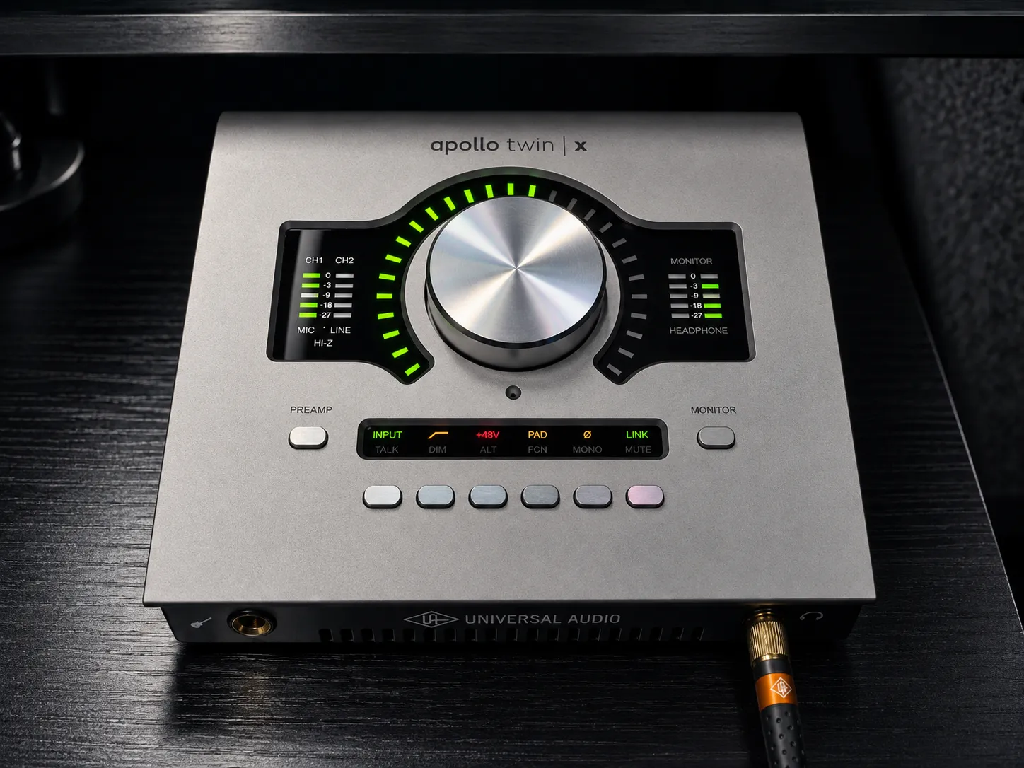 Apollo Twin X audio interface in Markus Meuter’s studio.