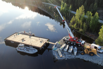 Pontoon with crane, Tugab Construction
