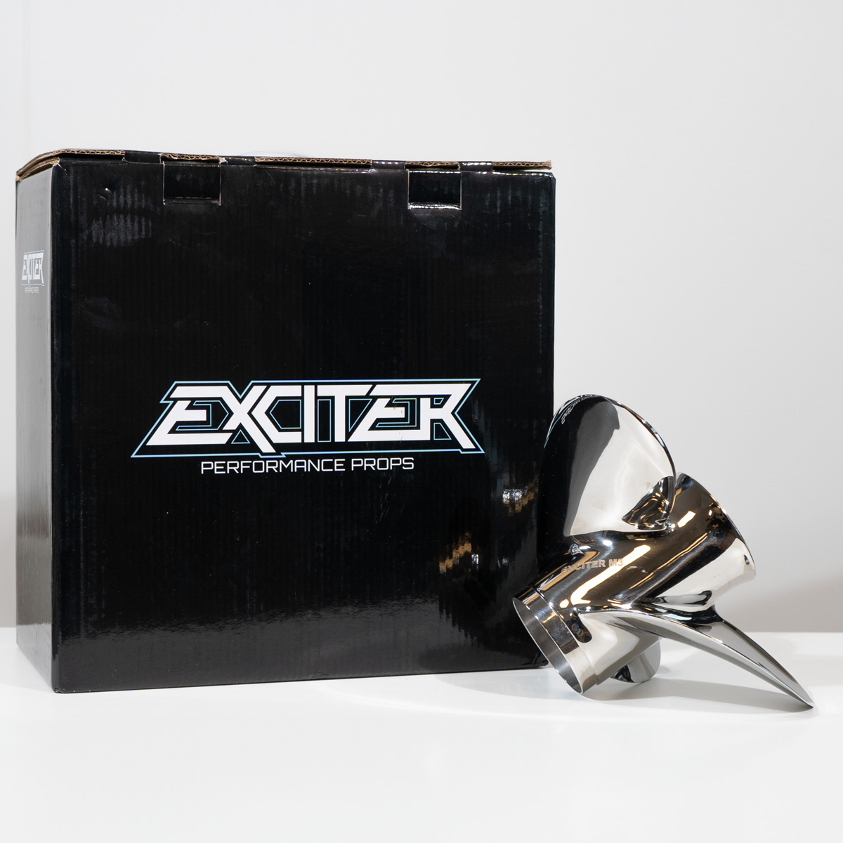 Exciter M3 10.75x11 – stålpropell