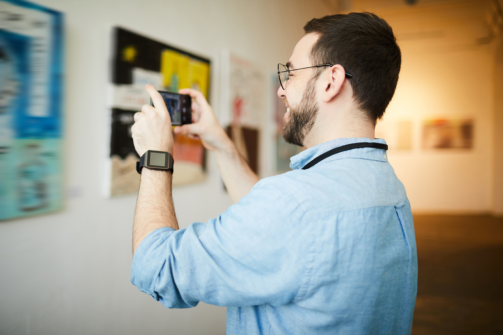 How do I get customers to engage with my product at exhibitions?