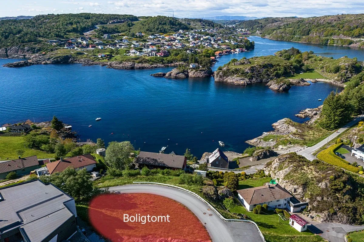 Boligtomt i Dyrnes med panoramautsikt