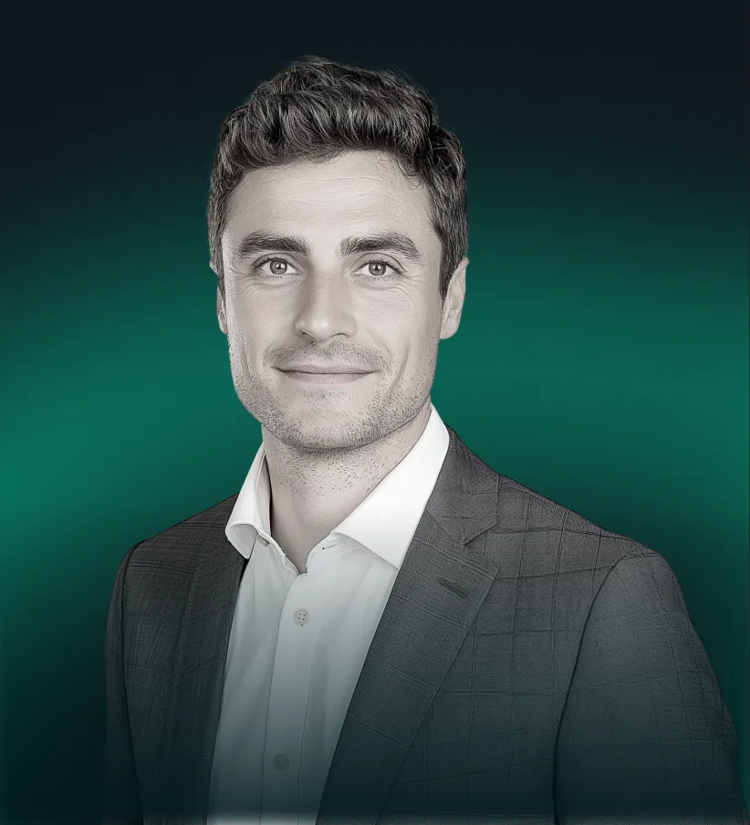 Portrait of Daniel Reeves, Senior HR Consultant