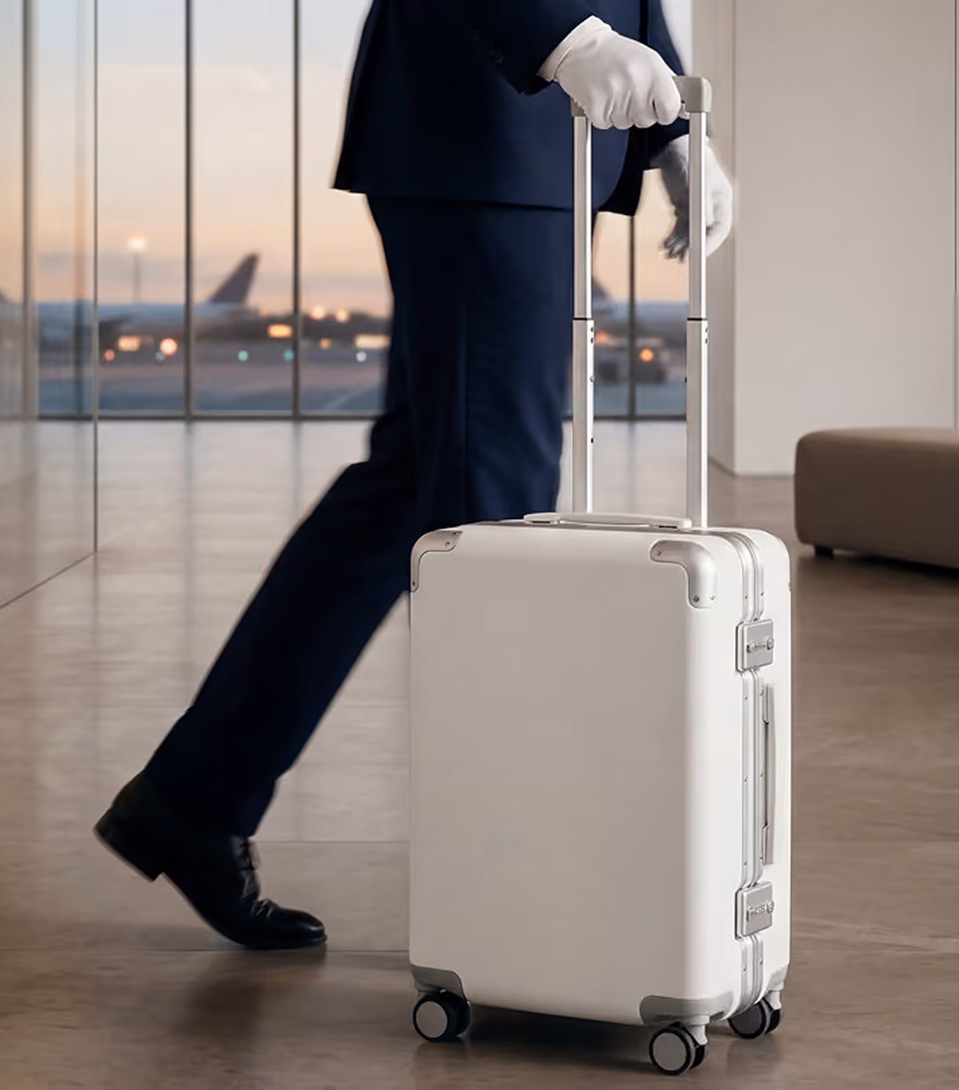 Lugtranz service positioning that reframes luggage shipping around travel