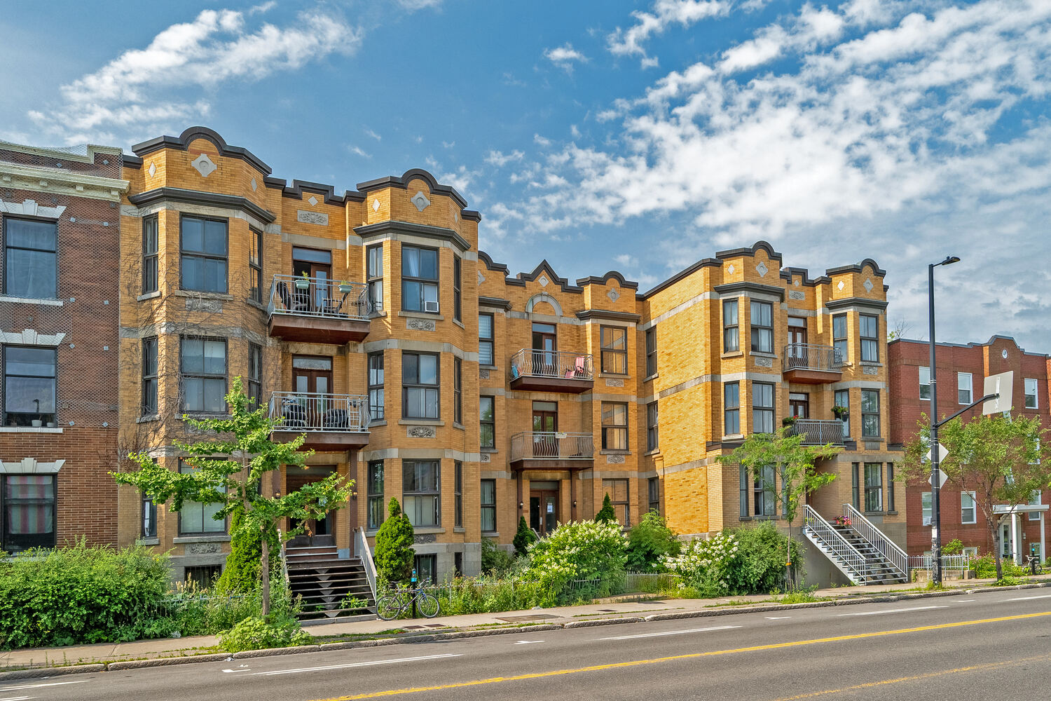 5944–5956 avenue du Parc — vue en angle