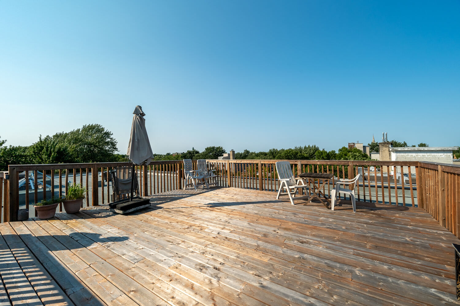 4215–4229 rue de la Roche — terrasse sur le toit