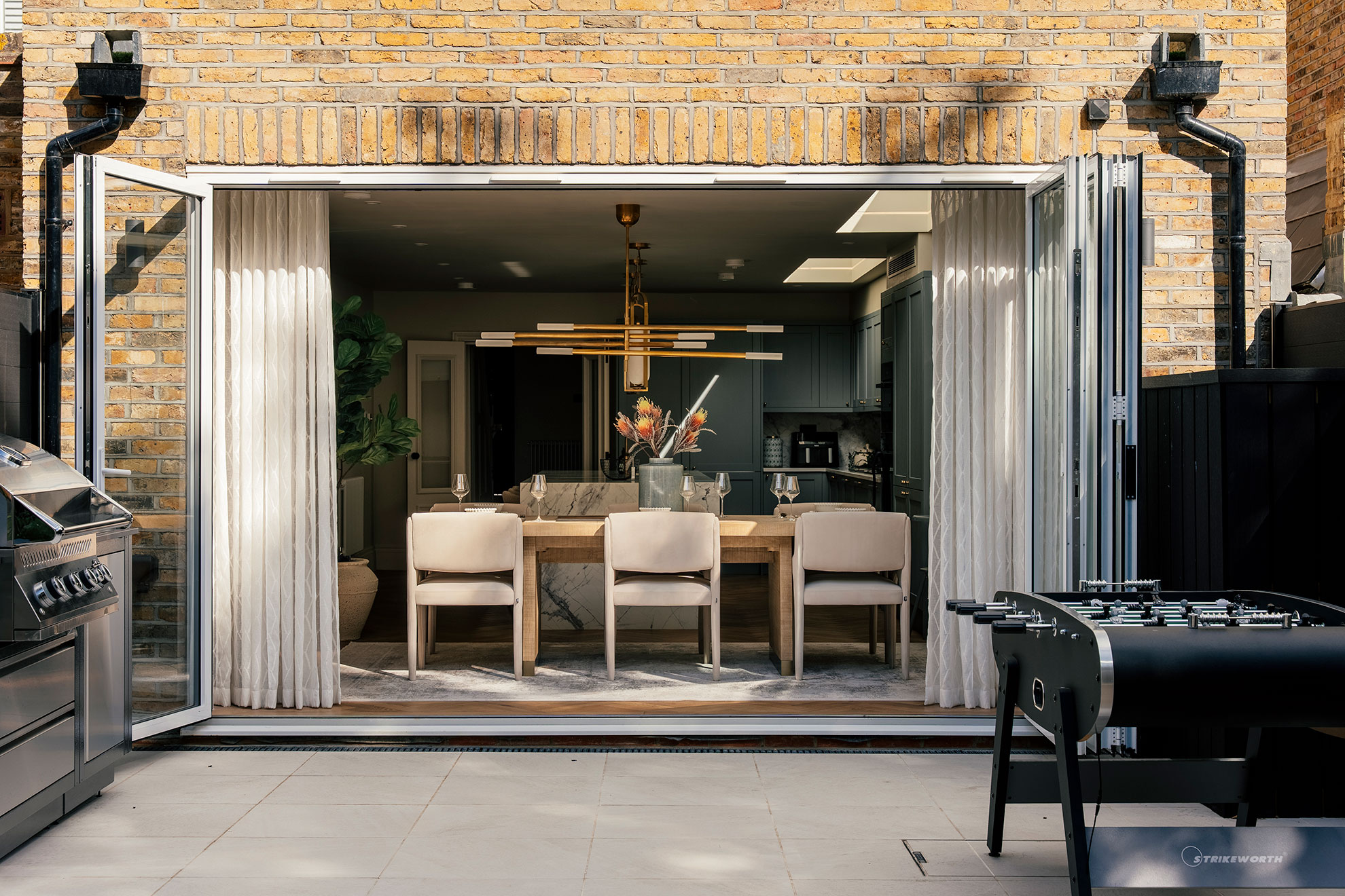 Dining at Sulgrave Road, Hammersmith