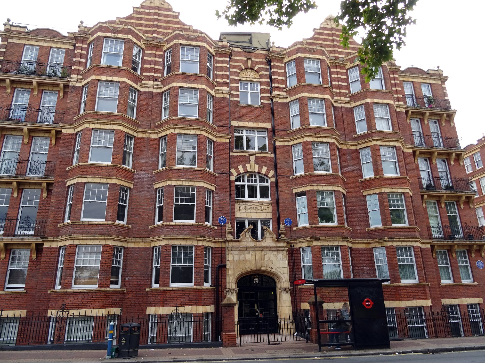 Kenilworth Court mansion flats on Lower Richmond Road