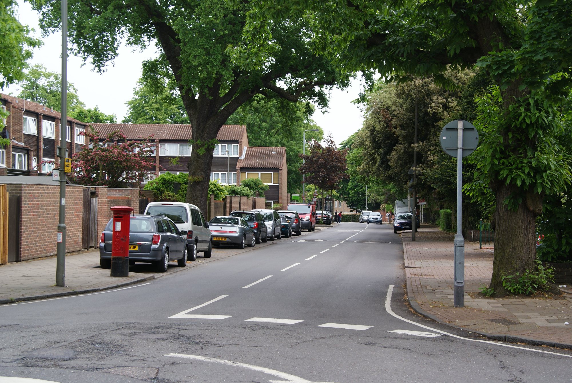 Interwar houses on Augustus Road