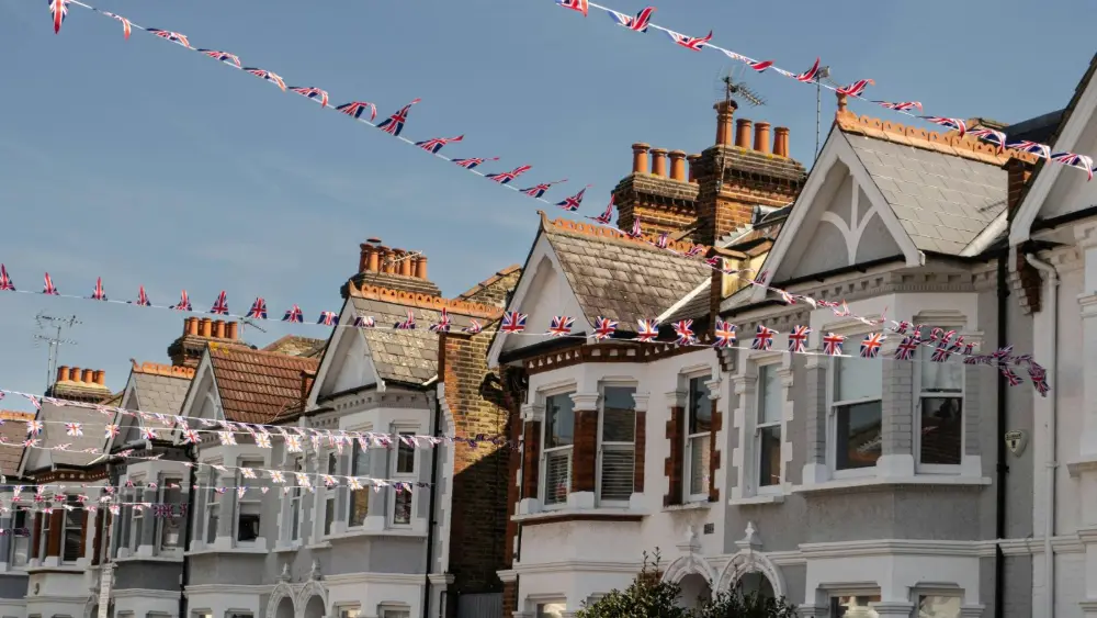 Victorian terraced houses on a Fulham street