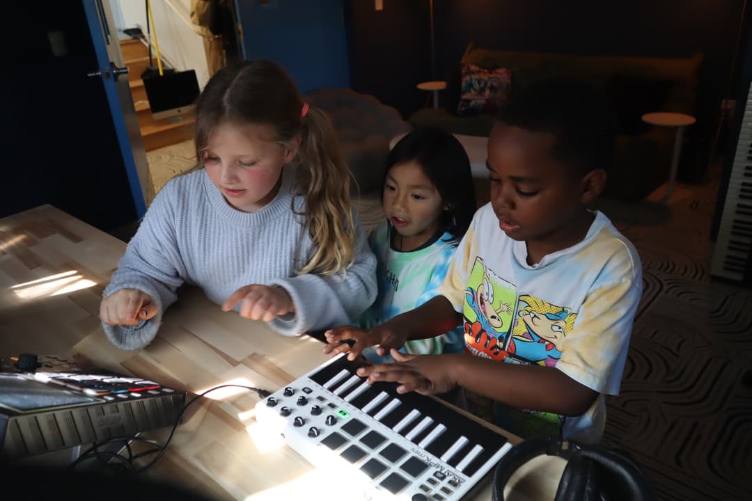 Digital Music Studio Grand Opening - Image 12
