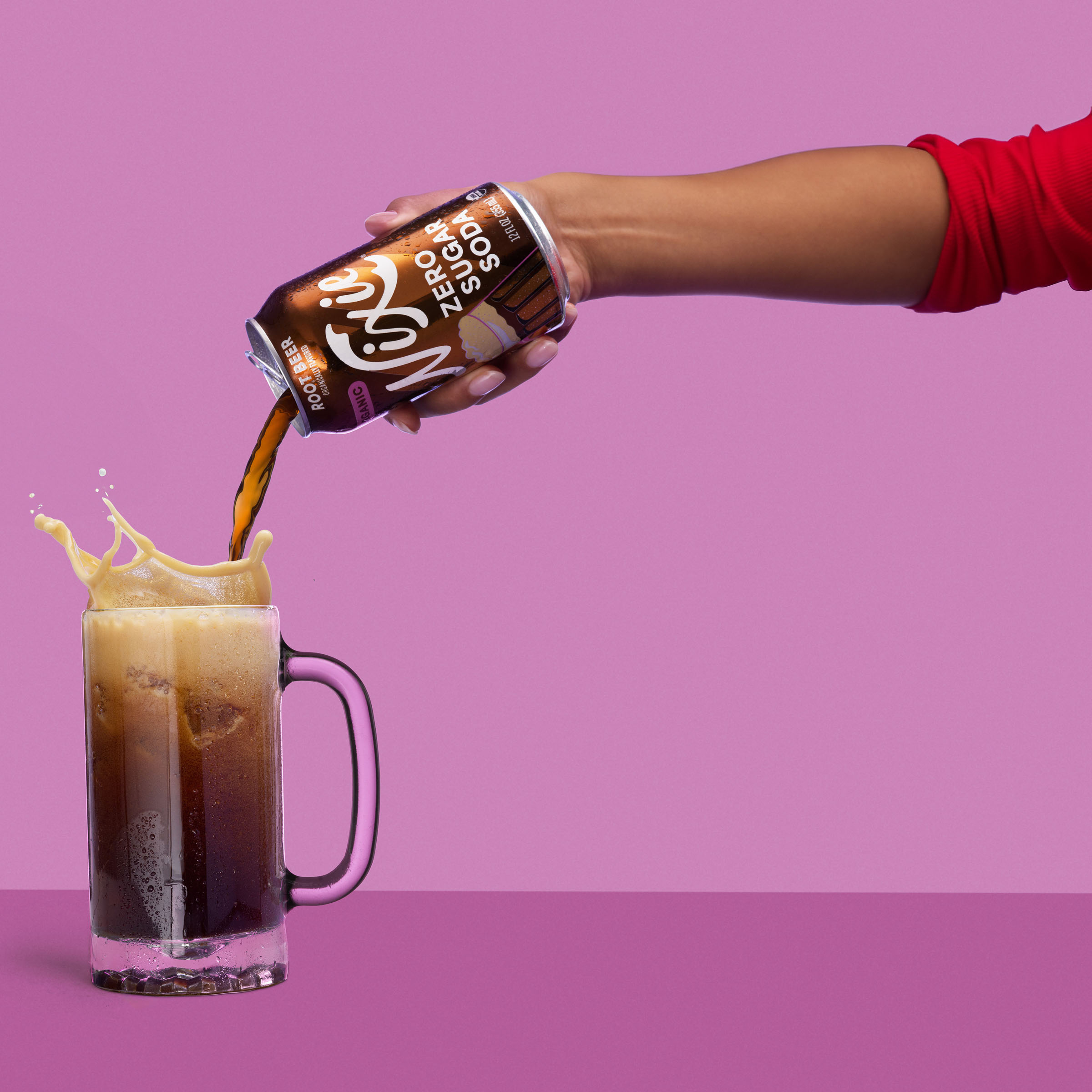 Nixie root beer pour, beverage visual by 35milimetre
