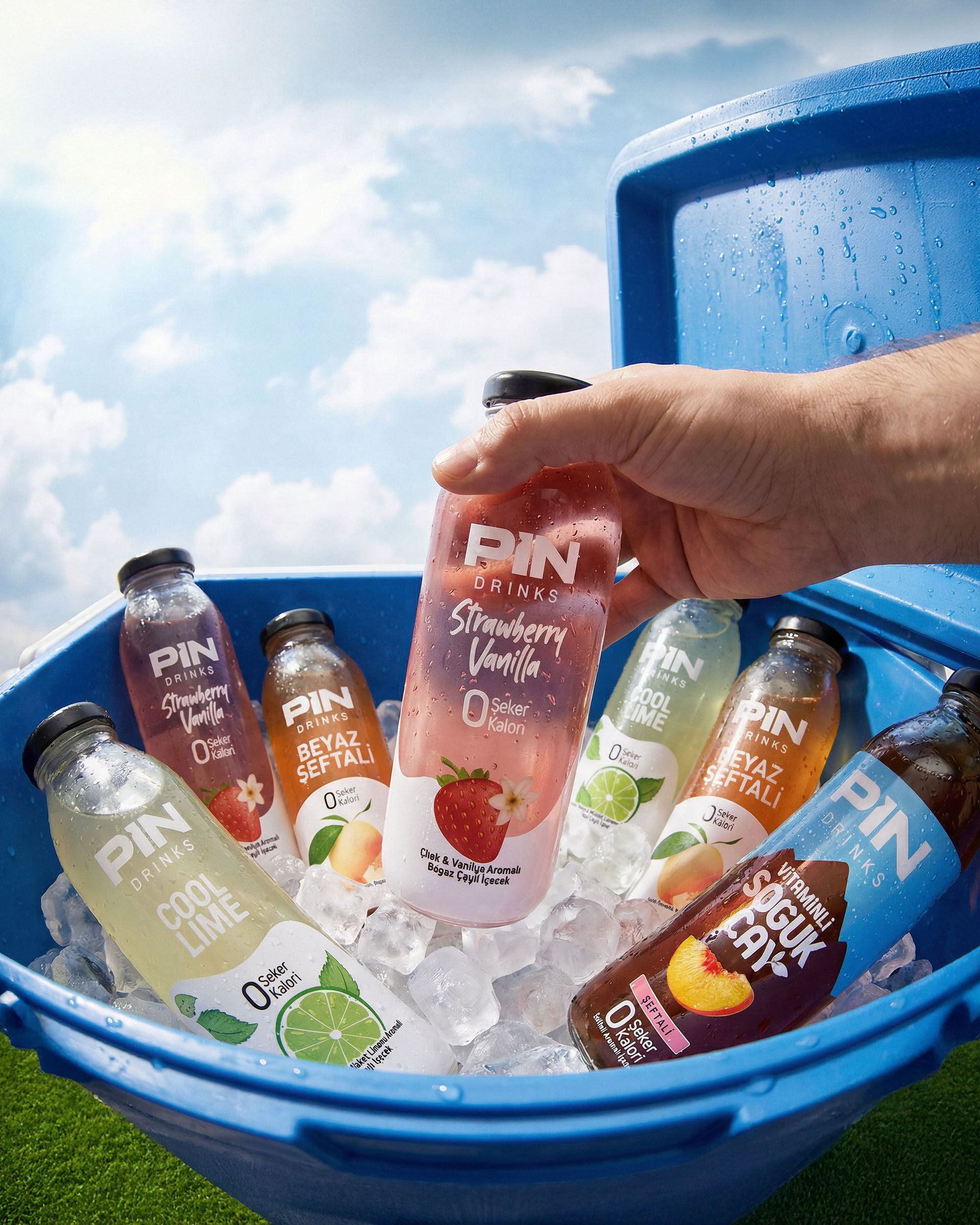 Pin bottle cooler, beverage visual by 35milimetre