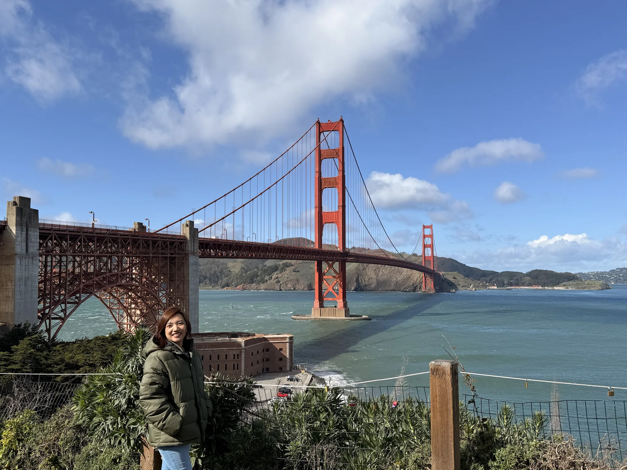 Aom in front of the Golden Gate Bridge, San Francisco