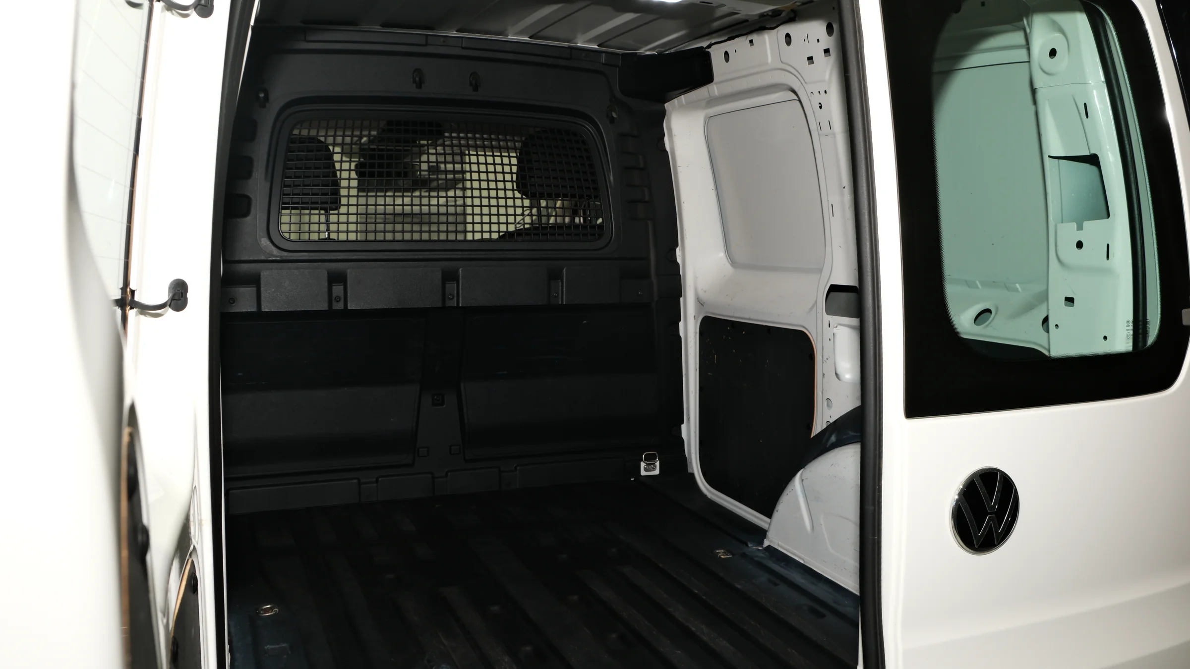 2023 Volkswagen Caddy TDI320 – photo 6