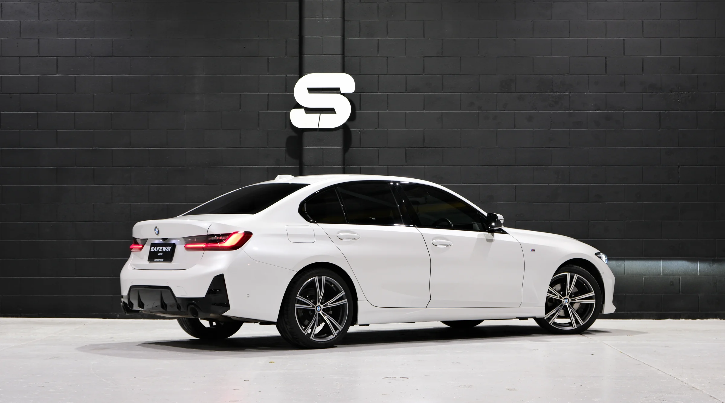 2023 BMW 3 Series 320i M Sport – photo 5