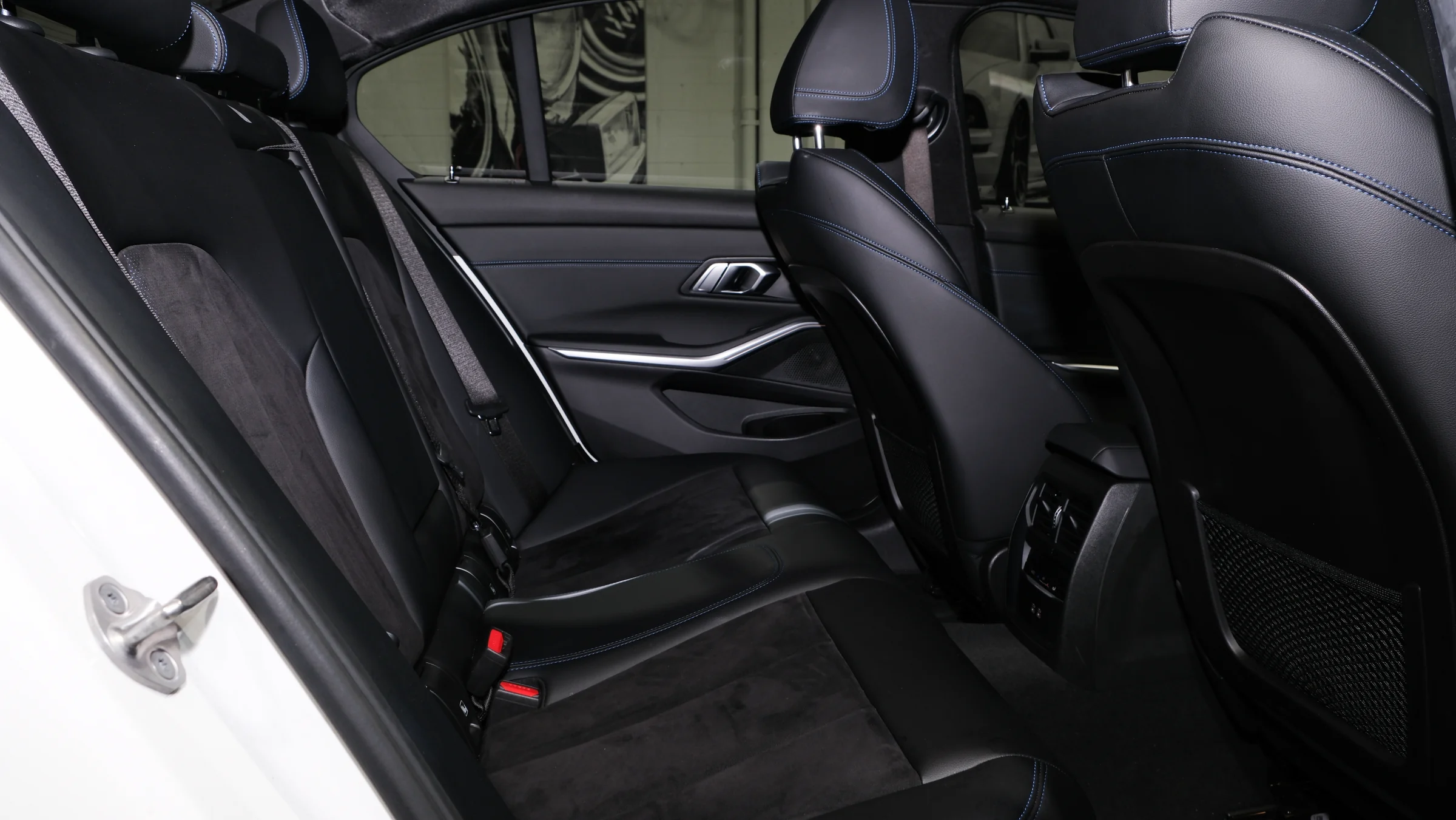 2023 BMW 3 Series 320i M Sport – photo 21