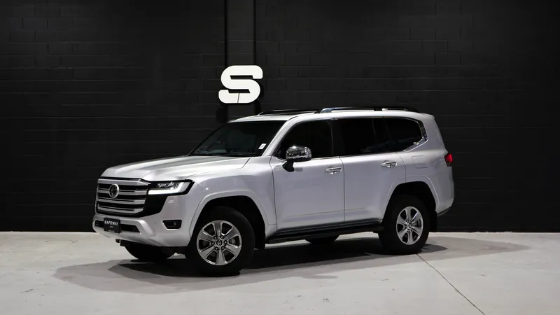 2023 Toyota Landcruiser Sahara – photo 1