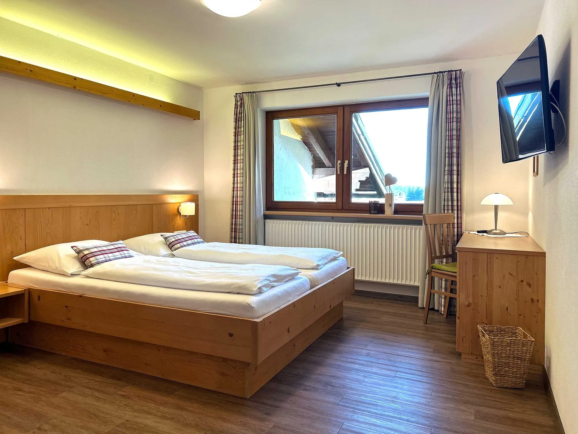 Zweites Schlafzimmer mit Doppelbett in Ferienwohnung 2