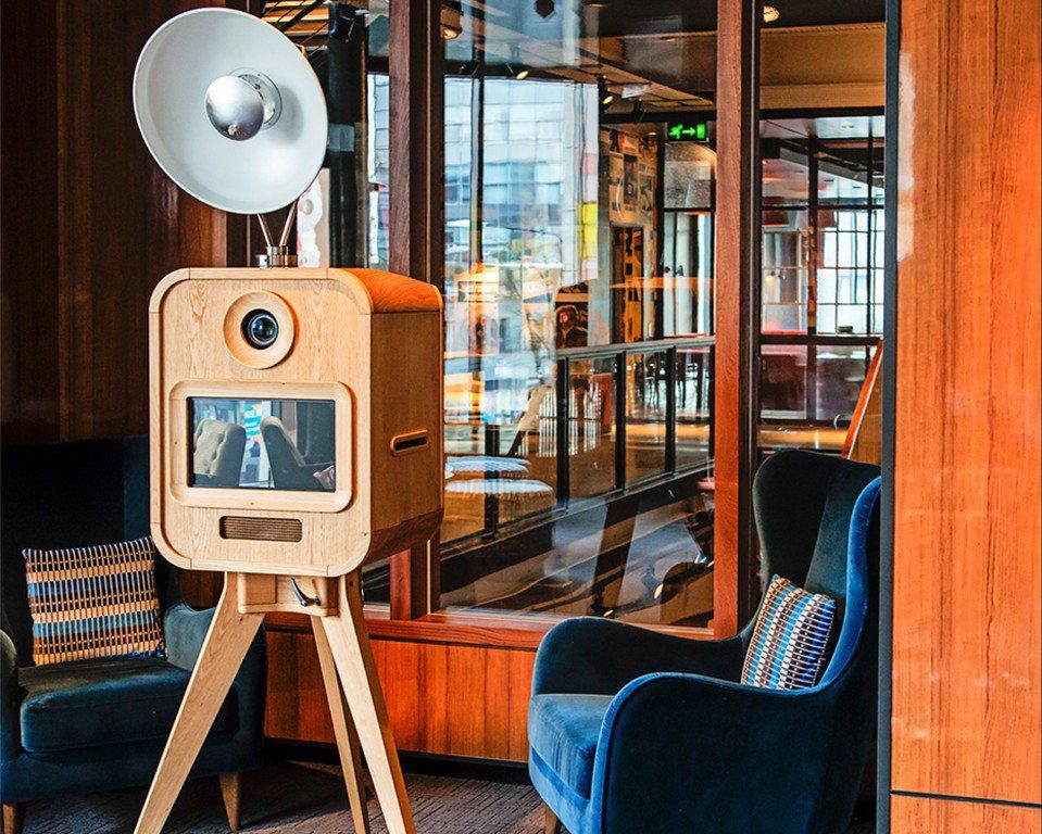 Oak Retro photo booth with studio light set up in a hotel lounge