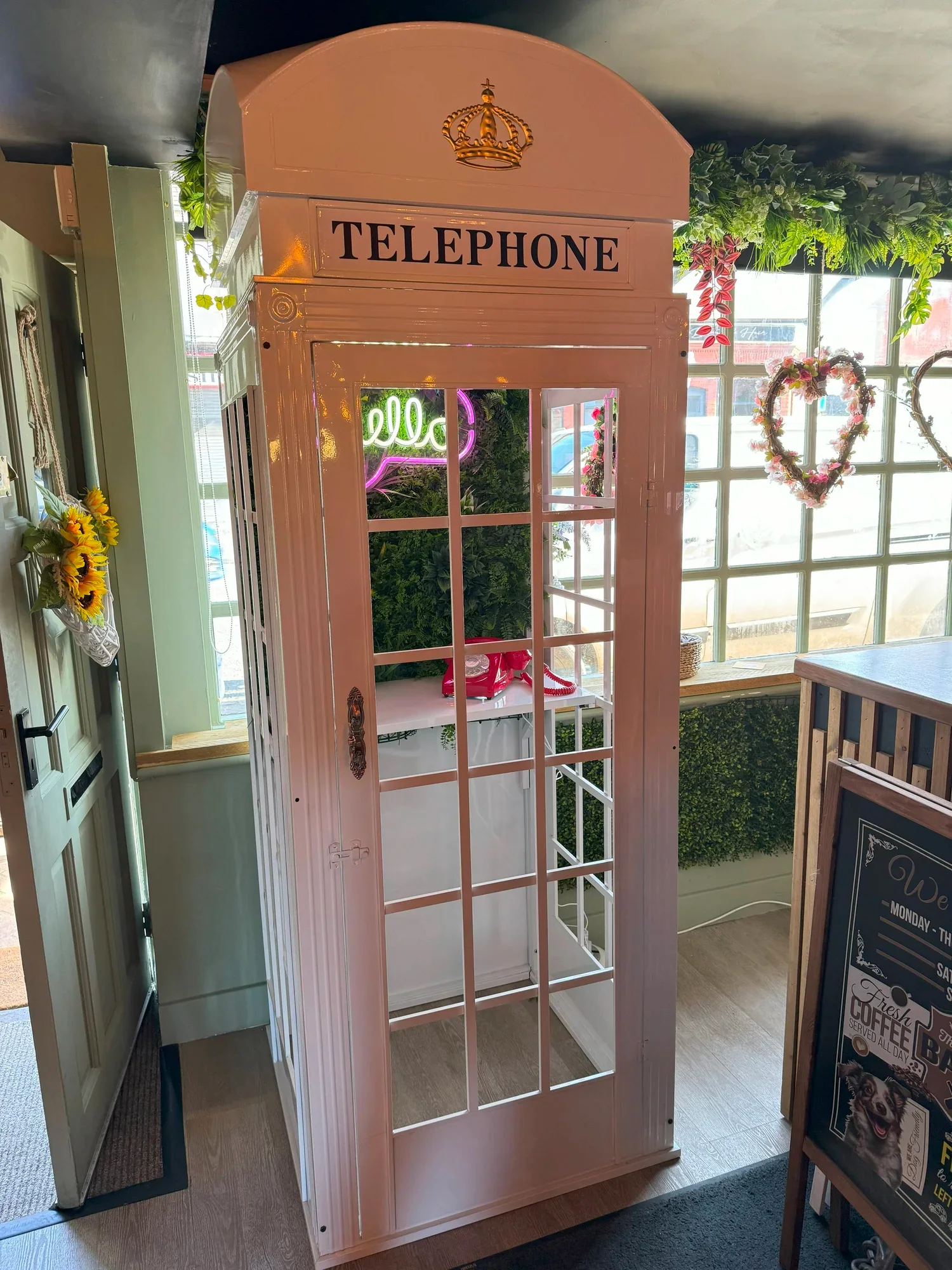 Vintage telephone audio guest book at a wedding