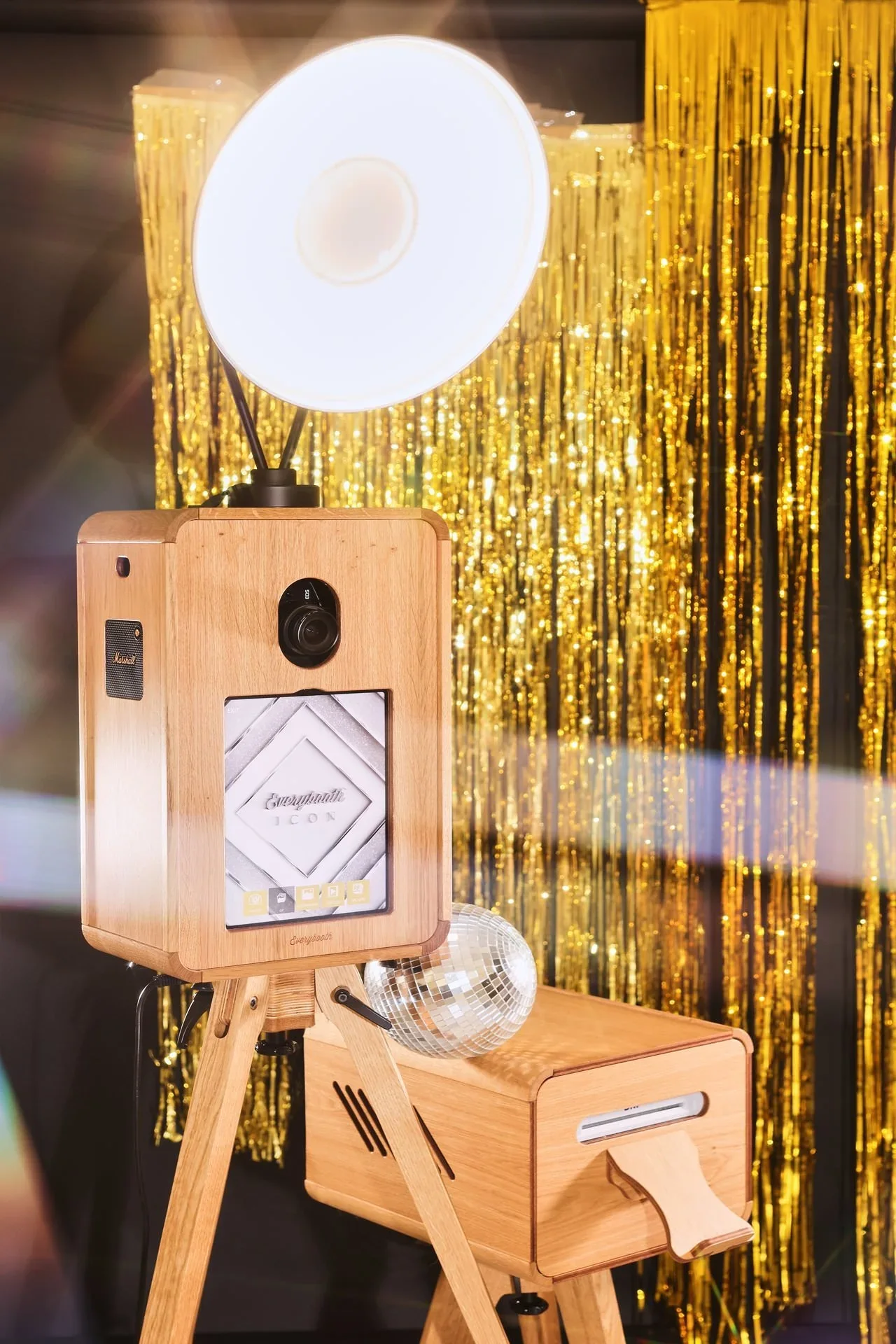 ICON Retro Photo Booth
