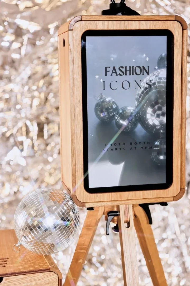 ICON PHOTO BOOTH HIRE