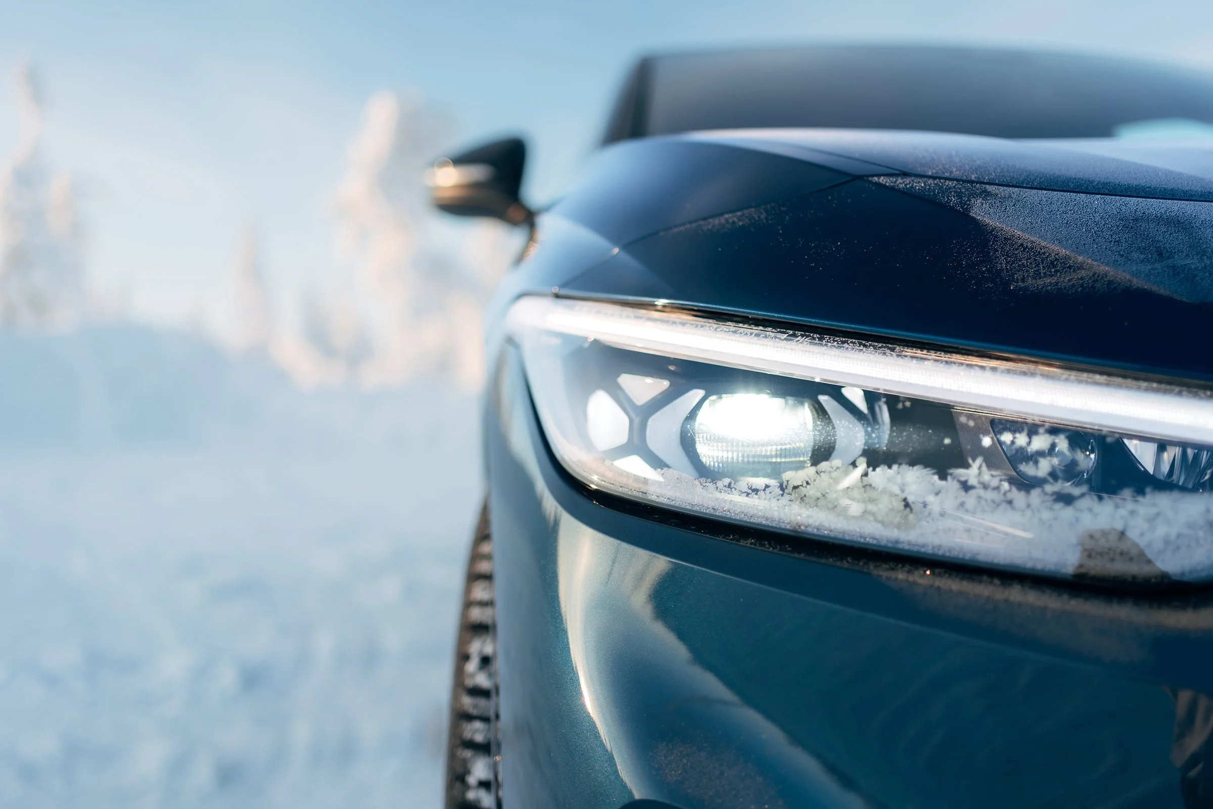 Volkswagen ID.7 på vinterväg
