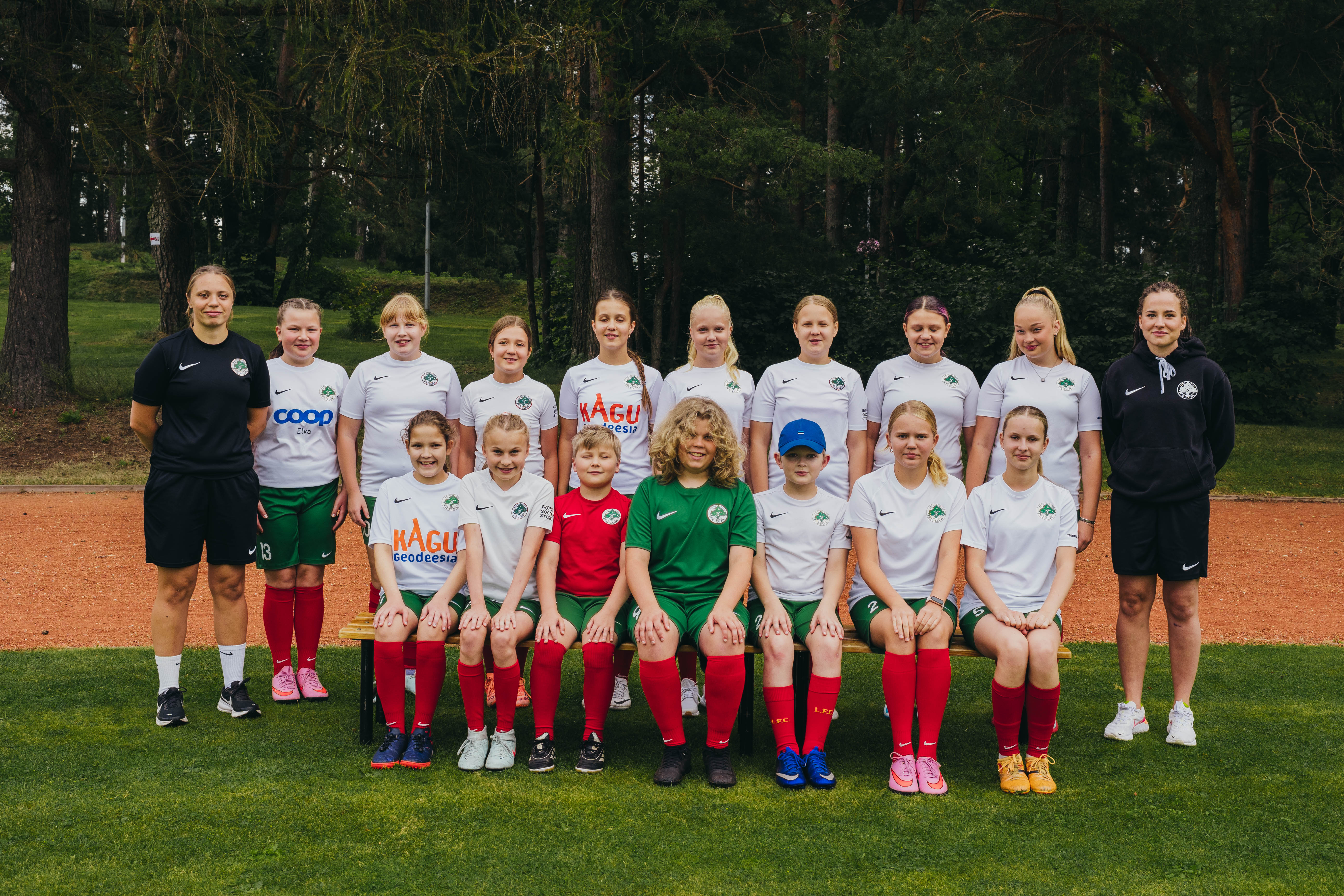 FC Elva mängijad Nike võistlusvormis