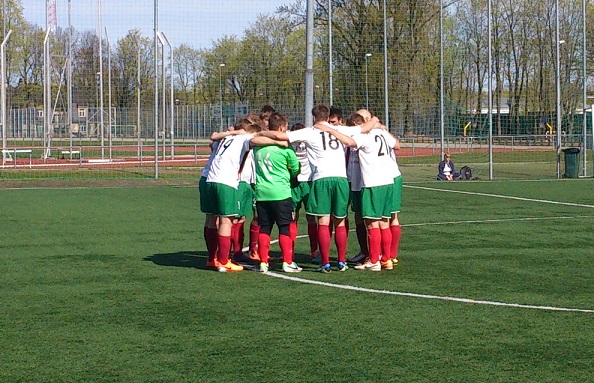 FC Elva duubelmeeskond pidi hooaja avamängus tunnistama Tartu Ülikooli esindusvõistkonna 4:2 paremust