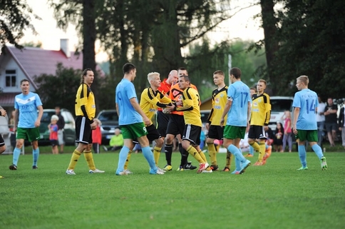 FC Elva ja Kohtla-Järve JK Järve tegid närvilises mängus väravateta viigi