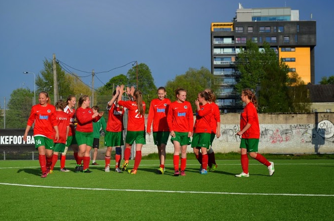 FC Elva C-klassi tüdrukud teenisid aastalõputurniiril tubli neljanda koha