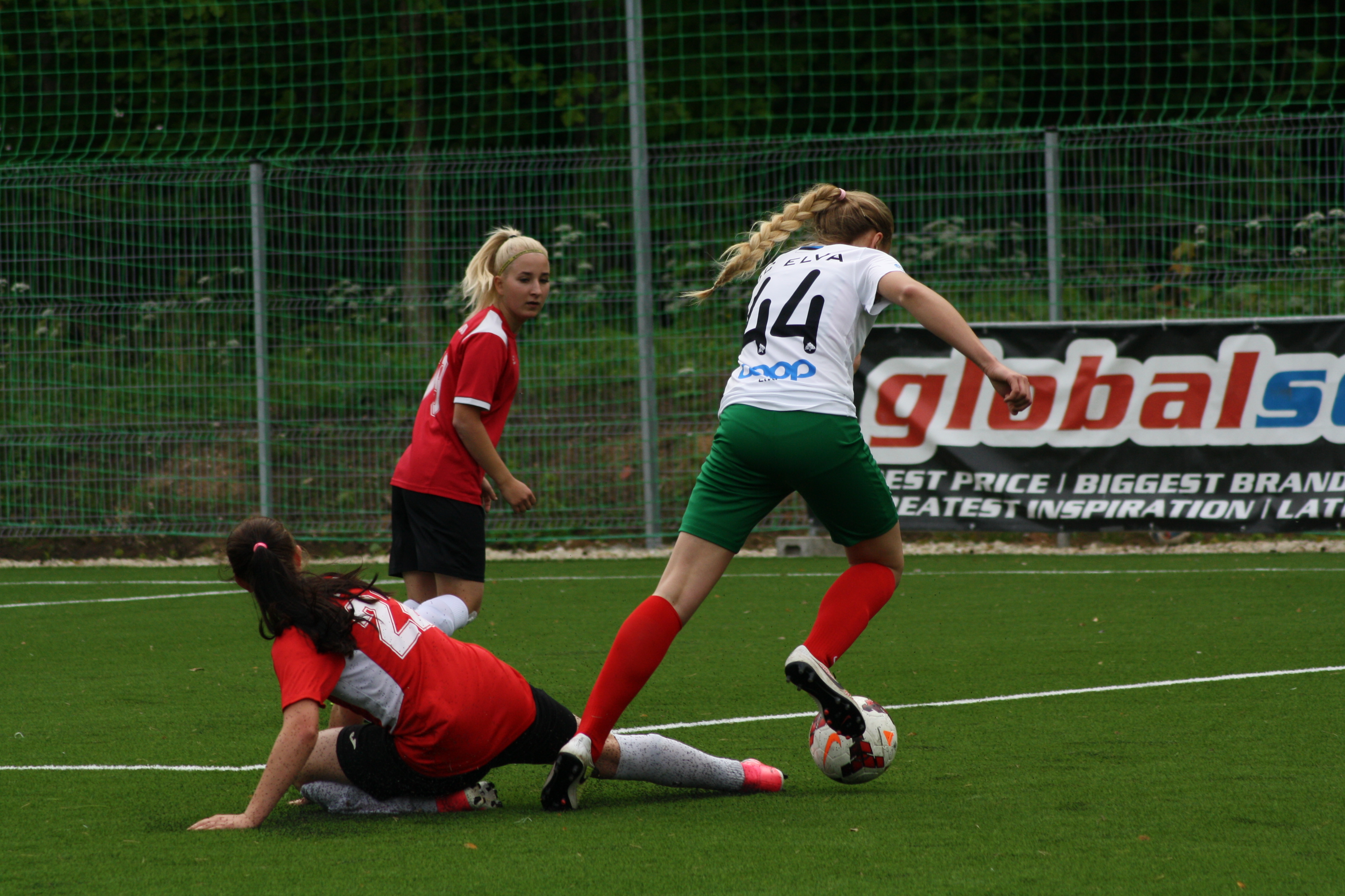 Esindusnaiskond kaotas kindlalt FC Flora ll'le