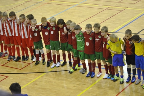 FC Elva 2002.a poisid võidutsesid teist aastat järjest Santose saaliturniiril