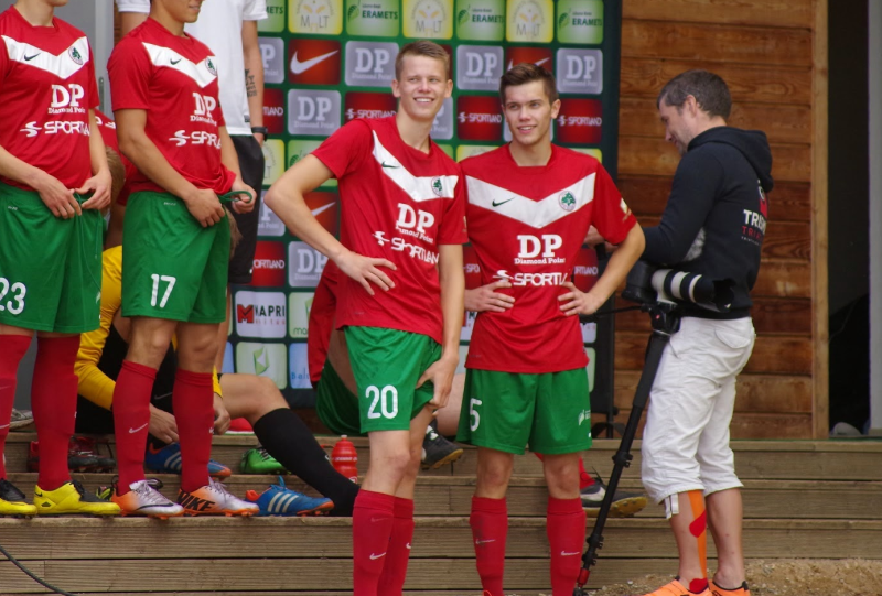 FC Elva II võitis liigamängu 5:1 ja pühendas selle emadele (lisatud Alekõrsi värav)