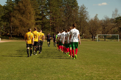 Esindus kaotas võõrsil suurelt (Väravad ja galerii!)